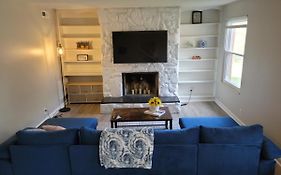 Cheerful 3 Bedroom Townhouse In Central Nashville